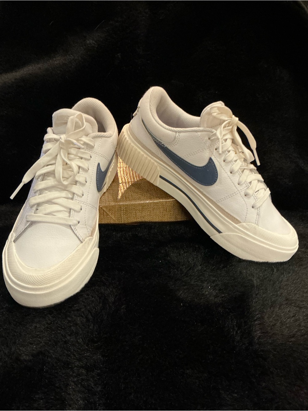 Nike Women’s Court Legacy Lift Size 7.5